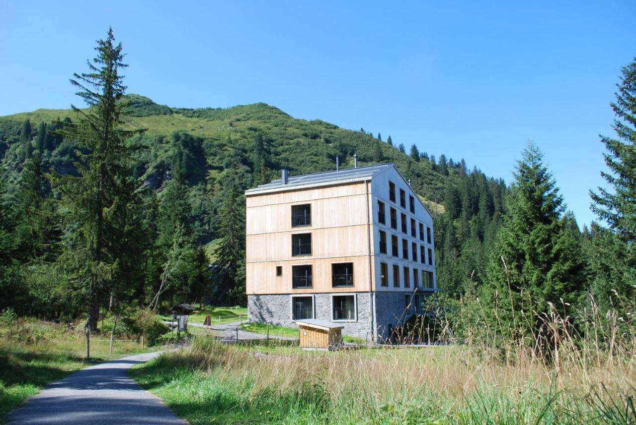Berghotel Mettmen Schwanden  ภายนอก รูปภาพ